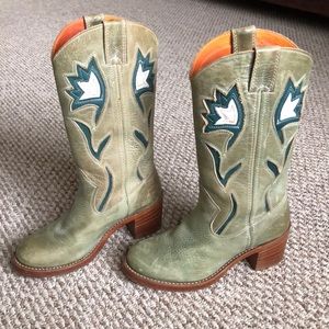 Frye green leather cowboy boots 6.5
